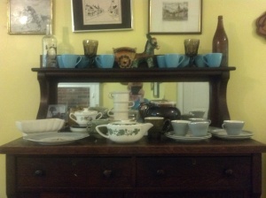 Collection of vintage dishes 